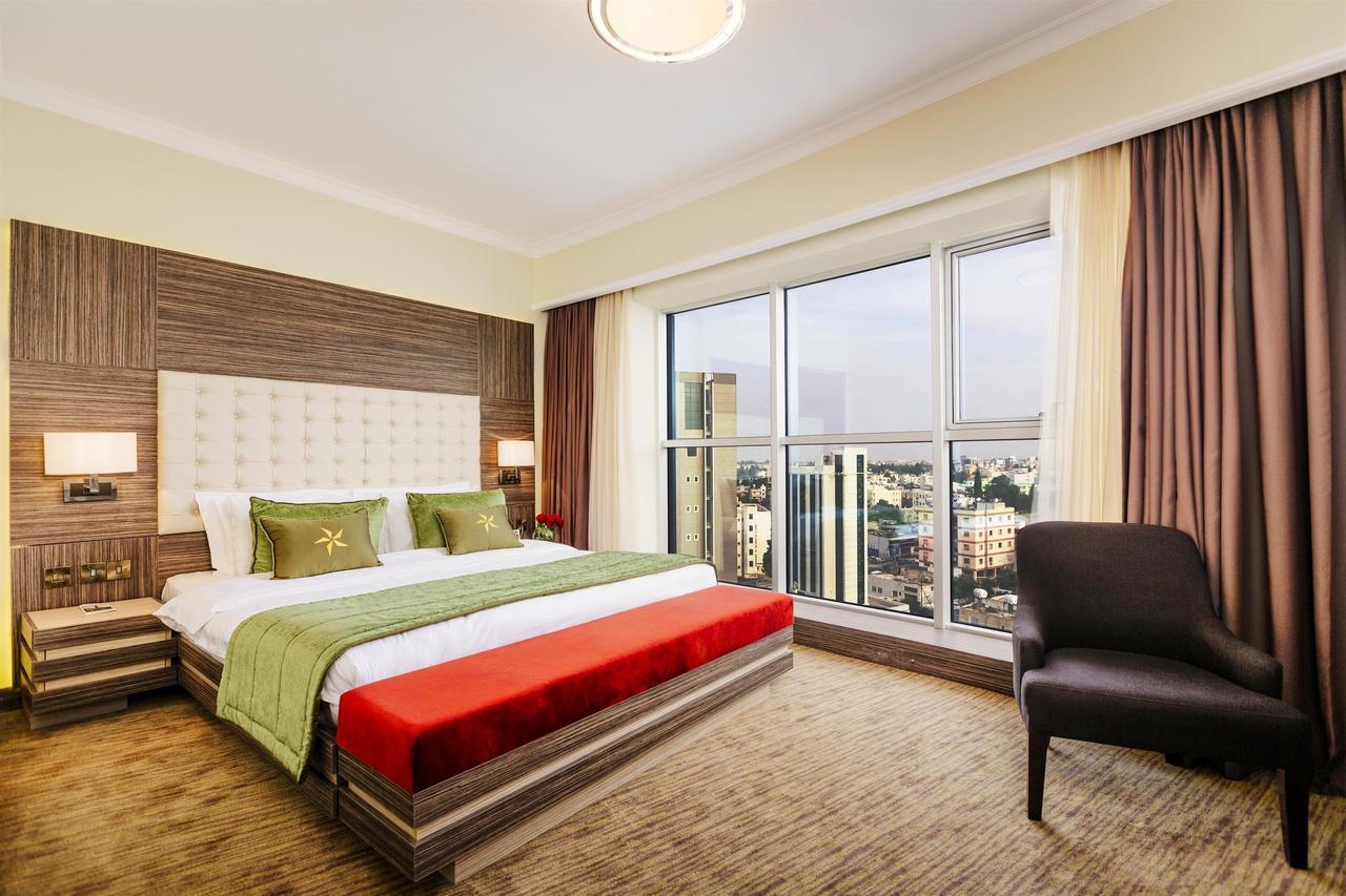 Grand Pasha Luxury Central Nicosia Hotel & Casino Екстер'єр фото